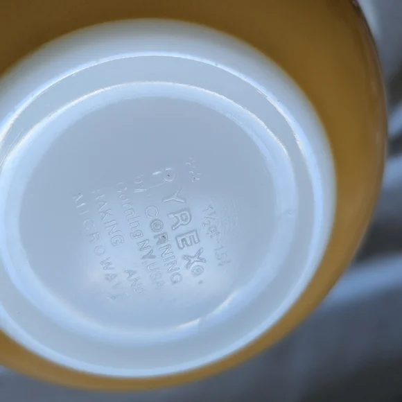 Set Of 2 Vintage Pyrex Cinderella Butterfly Gold And White Bowls #442 #441 - Picture 16 of 16